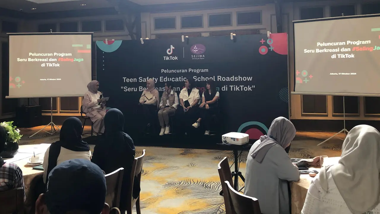 Orang Tua dan Remaja Kompak Atur Privasi di Sosmed Lewat TikTok Roadshow!