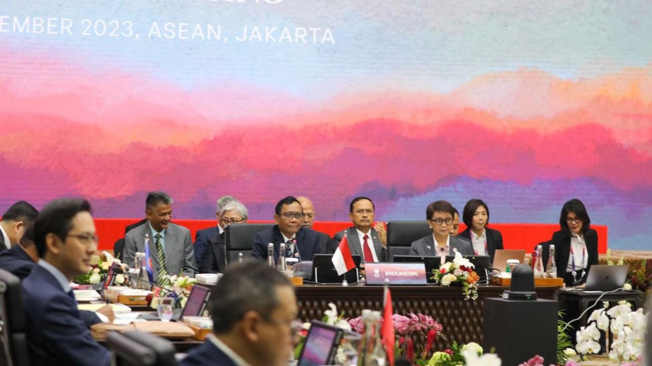 Selain TPPO, menurut Mahfud, ASEAN juga perlu memperkuat kerjasama pemberantasan kejahatan transnasional lain.