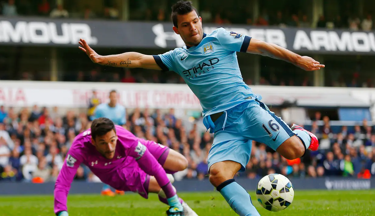 Duel panas terjadi di laga Liga Premier Inggris antara Tottenham Hotspur dengan Manchester City di Stadion White Hart Lane, Inggris, Minggu (3/5/2015). Manchester City menang 1-0 atas Tottenham Hotspur. (Reuters/Eddie Keogh)