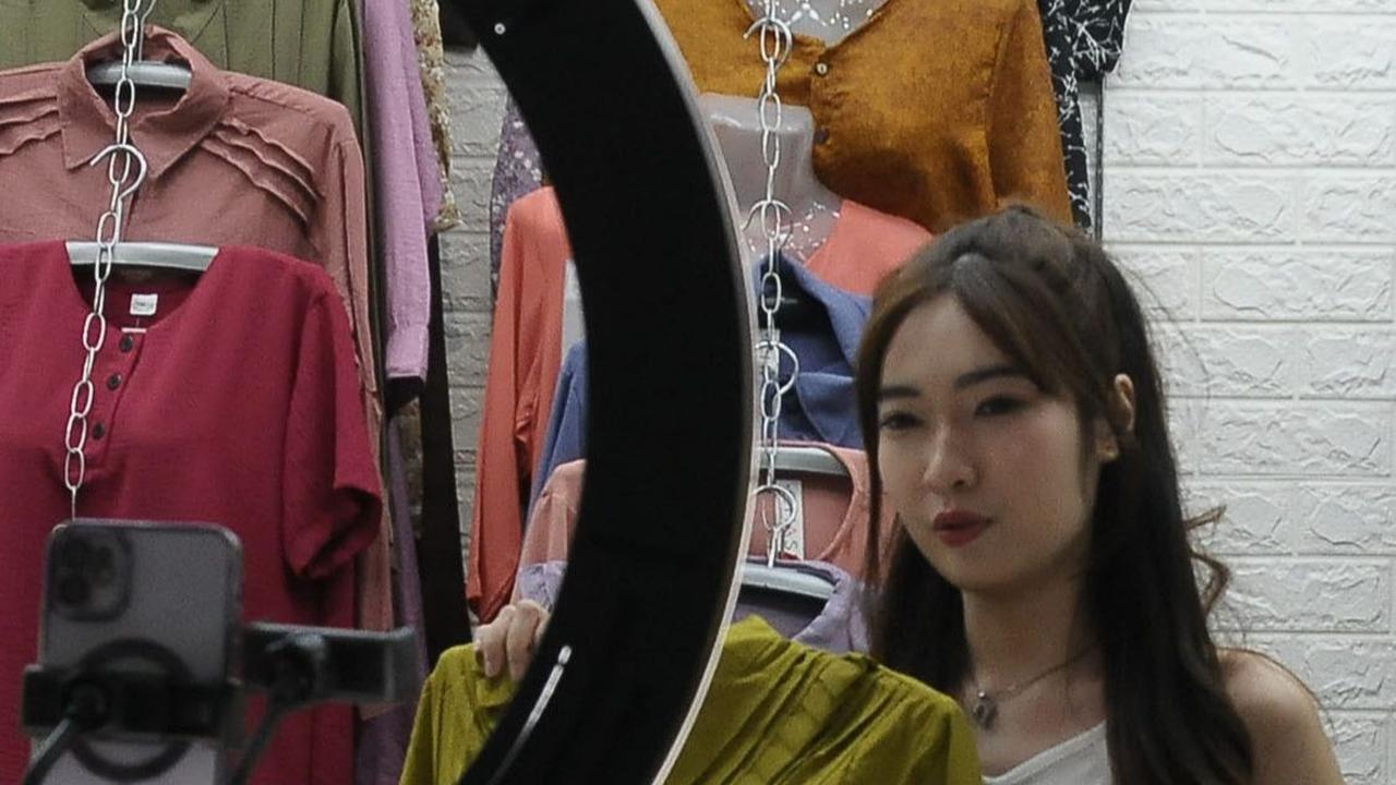 FOTO: Inovasi Live Shopping Semakin Populer untuk Jualan Online