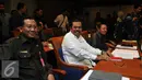 Jaksa Agung HM Prasetyo (Tengah) saat menghadiri rapat dengan Pansus Pelindo, di Jakarta, Kamis (29/10/2015). Dalam rapat ini DPR meminta penjelasan Kejagung terkait kasus Pelindo II. (Liputan6.com/Johan Tallo)