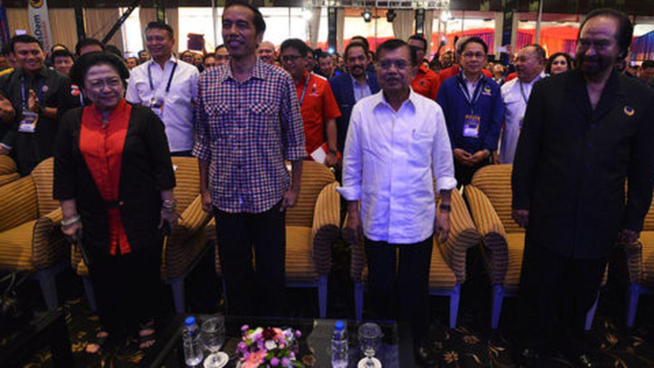 Surya Paloh pasang badan bela pemerintahan Jokowi - JK