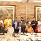 Bakal calon gubernur atau Bakal Cagub Jakarta Ridwan Kamil makan siang dengan pimpinan partai politik (parpol) pendukungnya pada Pemilihan Kepala Daerah atau Pilkada Jakarta 2024 pada hari ini, Senin (19/2024). (Istimewa)