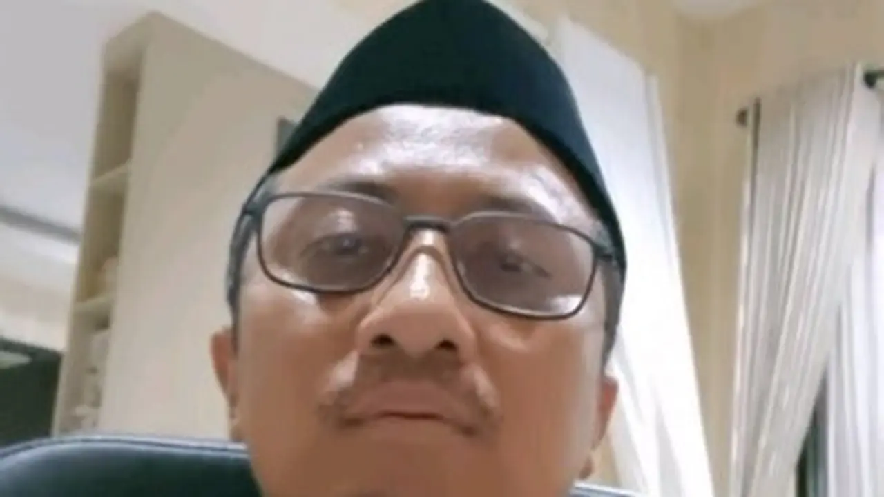 Ustaz Yusuf Mansur (https://www.instagram.com/p/CjM5_leJKqL/)