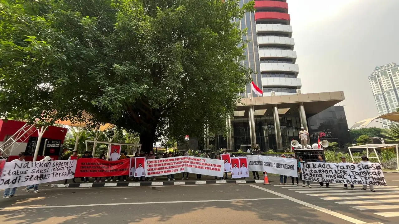 Anak Bangsa Anti Korupsi kembali gelar aksi terkait kasus dugaan suap gratifikasi eks Bupati langkat periode 2020-2022.