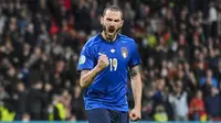 Leonardo Bonucci - Bek Juventus ini kembali menunjukkan kelasnya sebagai pemain bertahan kelas dunia di Euro 2020. Sepanjang laga ini, ia kerap memutus aliran bola Spanyol. Ia juga membuat empat sapuan di laga ini. (Foto:AP/Justin Tallis,Pool)