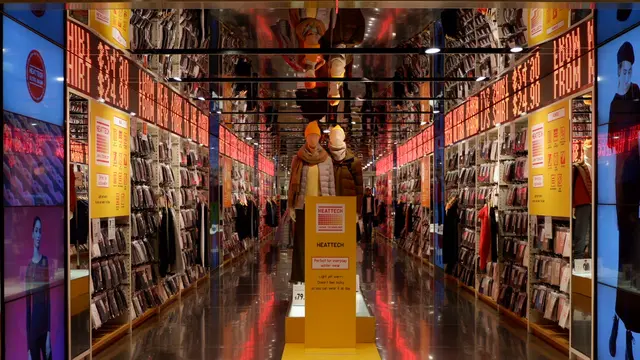 Sensasi Berbelanja di Toko Andalan Uniqlo di New York