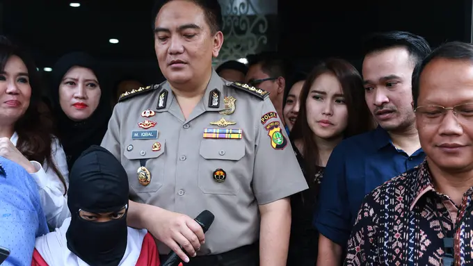 [Bintang] UW Tersangka Pelaku penjual bayi Ayu Ting Ting dan Ruben Onsu