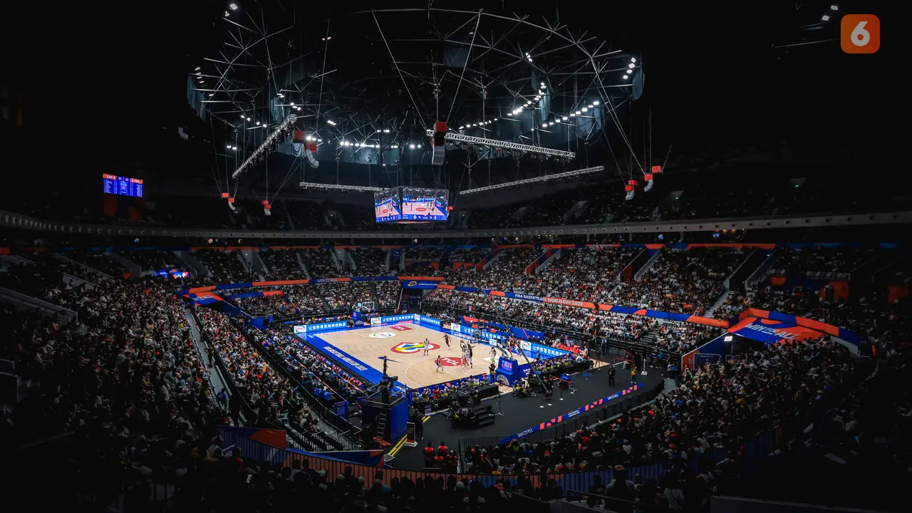 Foto: Indonesia Arena Bergemuruh! Laga Kanada Vs Prancis di Piala Dunia FIBA 2023 Berlangsung Sengit