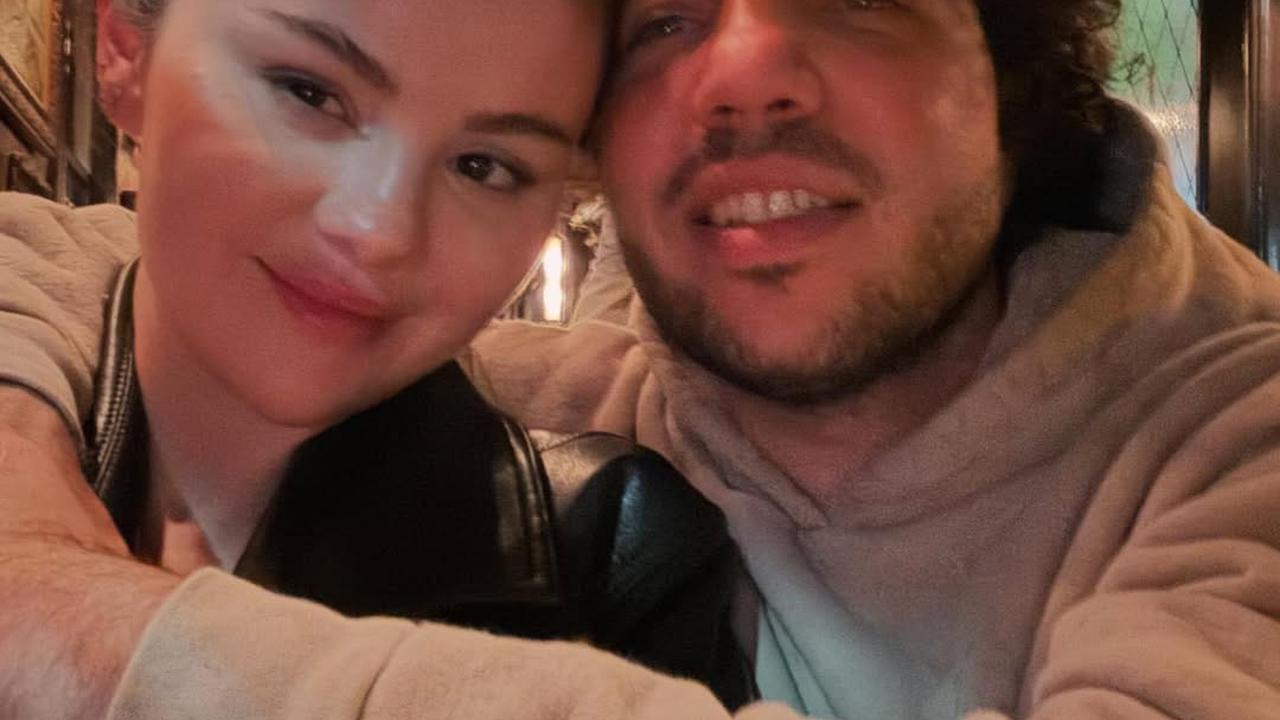 Selena Gomez dan Benny Blanco Dikabarkan Beli Rumah Mewah Seharga USD35 Juta di Beverly Hills