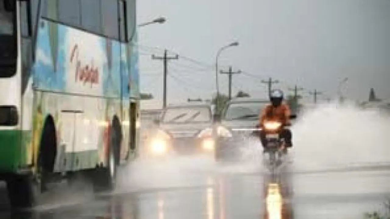 Hujan dan genangan air