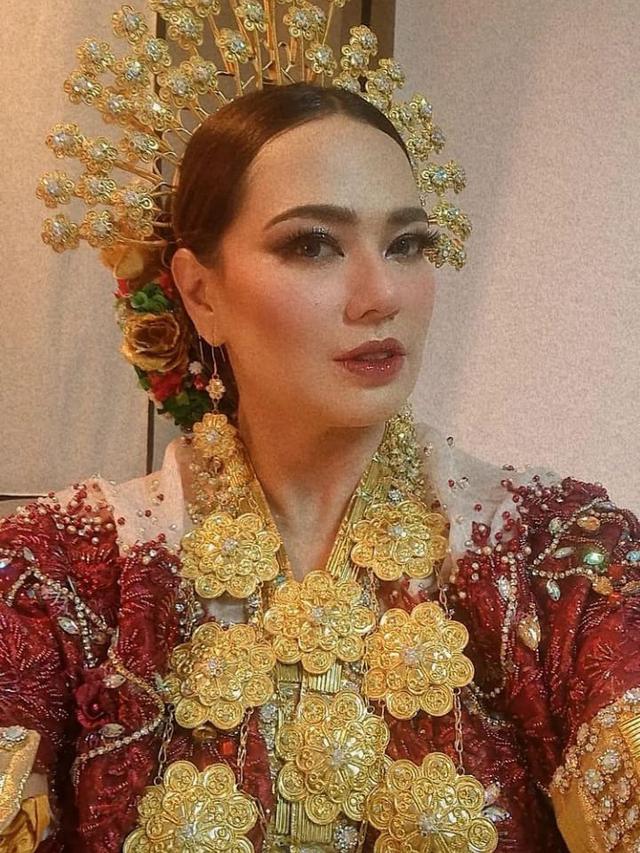 Catherine Wilson Berkebaya