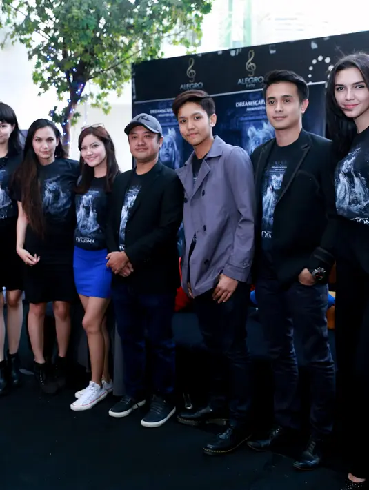 Rere memerankan 'Demona' tokoh utama si hantu wanita yang menghantui teman-temannya yang masih hidup, mengangkat kisah tentang persahabatan yang salah arah. (Wimbarsana Kewas/Bintang.com) 