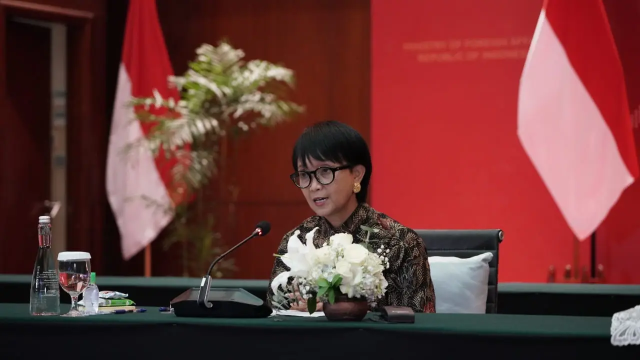 Menlu Retno saat memberikan briefing kepada awak media pada Kamis 30 Juli 2020.