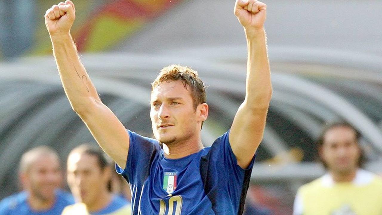 Pada Usia 48 Tahun, Francesco Totti Isyaratkan Siap Bermain Lagi