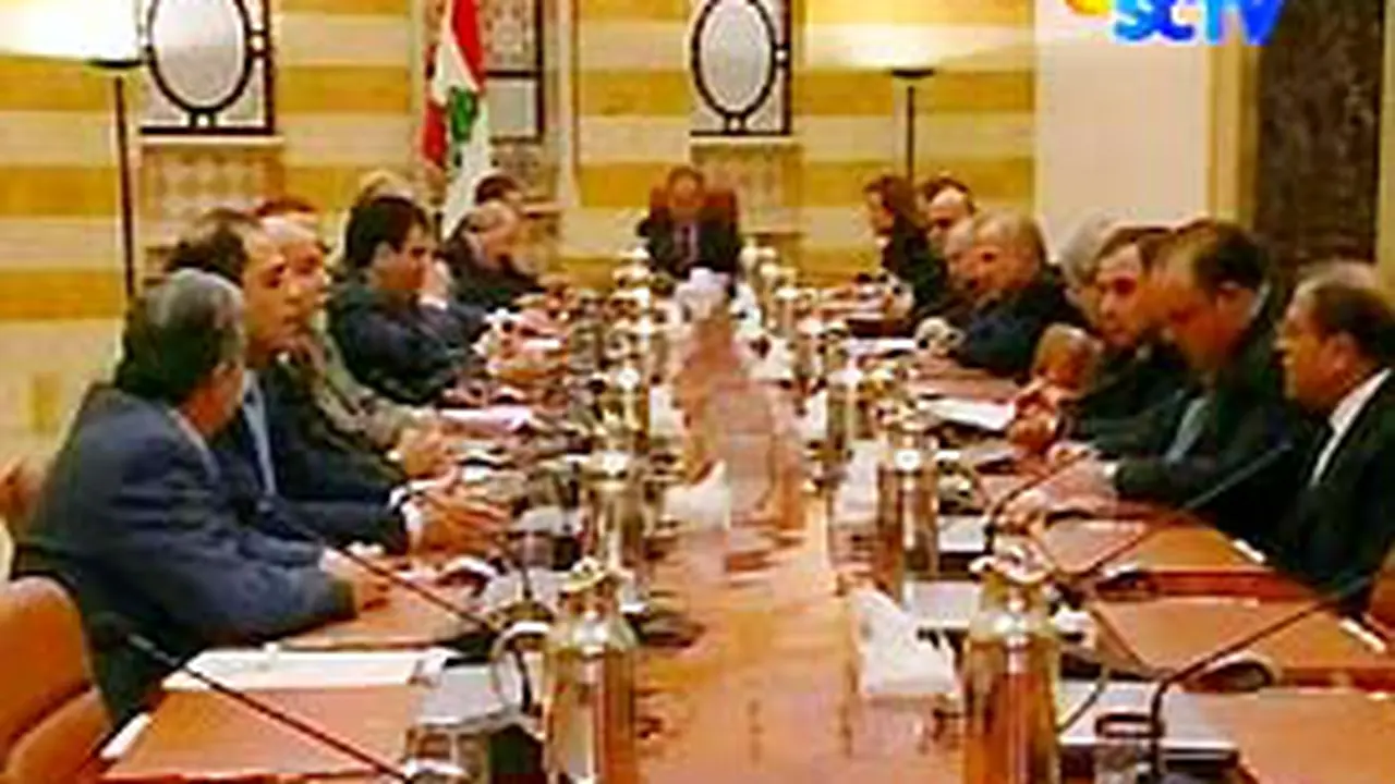 060206aterkini-lebanon.jpg