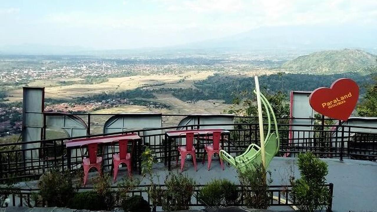 <b>Paraland Majalengka</b><br>