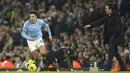 <p>Pelatih Aston Villa, Unai Emery (kanan) bereaksi ketika gelandang Manchester City, Jack Grealish mengontrol bola selama pertandingan Liga Premier Inggris di Stadion Etihad di Manchester, Inggris (13/2/2023). Kemenangan ini membuat Man City menempel Arsenal yang ada di puncak klasemen. (AP Photo/Dave Thompson)</p>