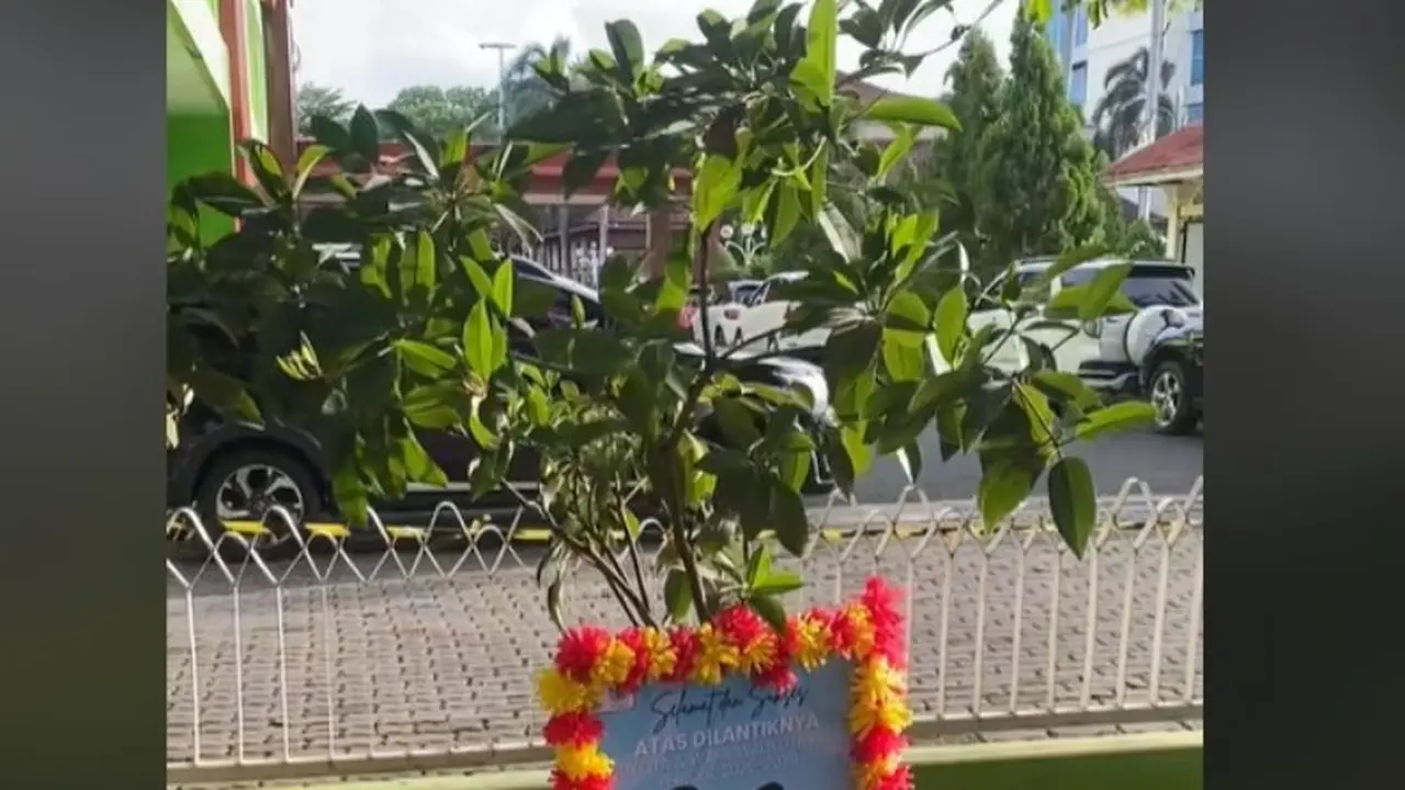 Bukan Karangan Bunga, Wali Kota Bekasi Tuai Pujian karena Minta Diberikan Bibit Pohon Saat Pelantikan
