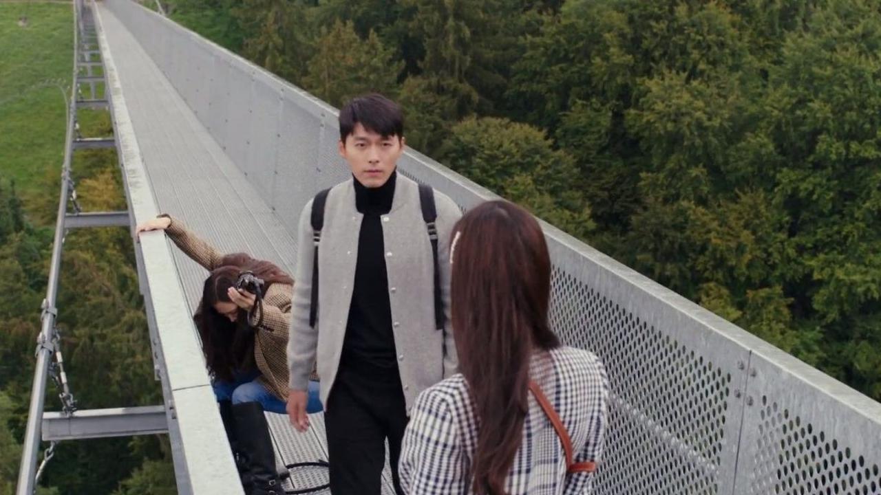 2. Panorama Bridge Swiss - 'CRASH LANDING ON YOU'