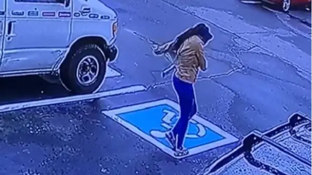Diterima Kerja di Tengah Pandemi, Reaksi Wanita Ini Joget Girang Viral