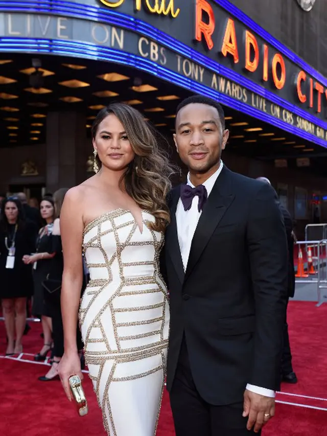 [Bintang] John Legend - Chrissy Teigen