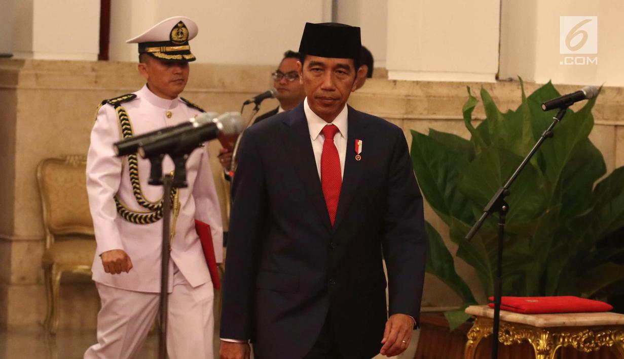 Wakil Gubernur Kepulauan Riau (Kepri) Isdianto usai dilantik oleh Presiden Joko Widodo atau Jokowi di Istana Negara, Jakarta, Selasa (27/3). Isdianto dilantik sesuai Kepres RI Nomor 44 P 2018. (Liputan6.com/Angga Yuniar)