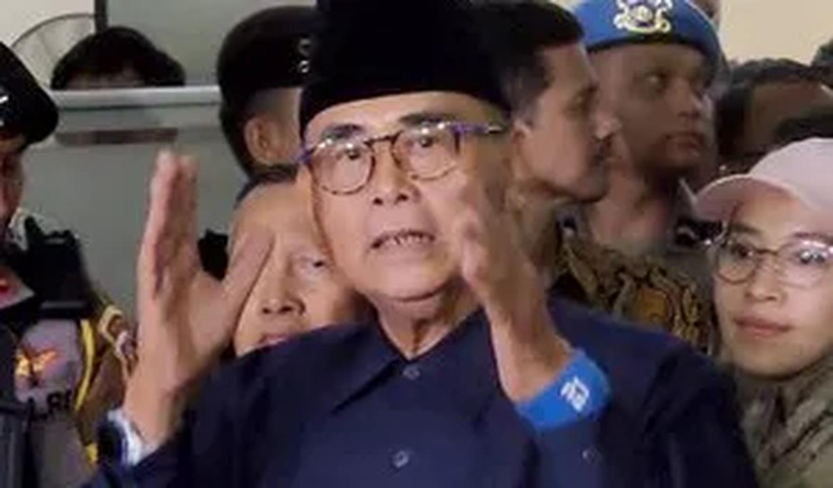 Pimpinan Pondok Pesantren (Ponpes) Al-Zaytun Panji Gumilang resmi ditahan Bareskrim Polri dalam kasus dugaan penistaan agama.
