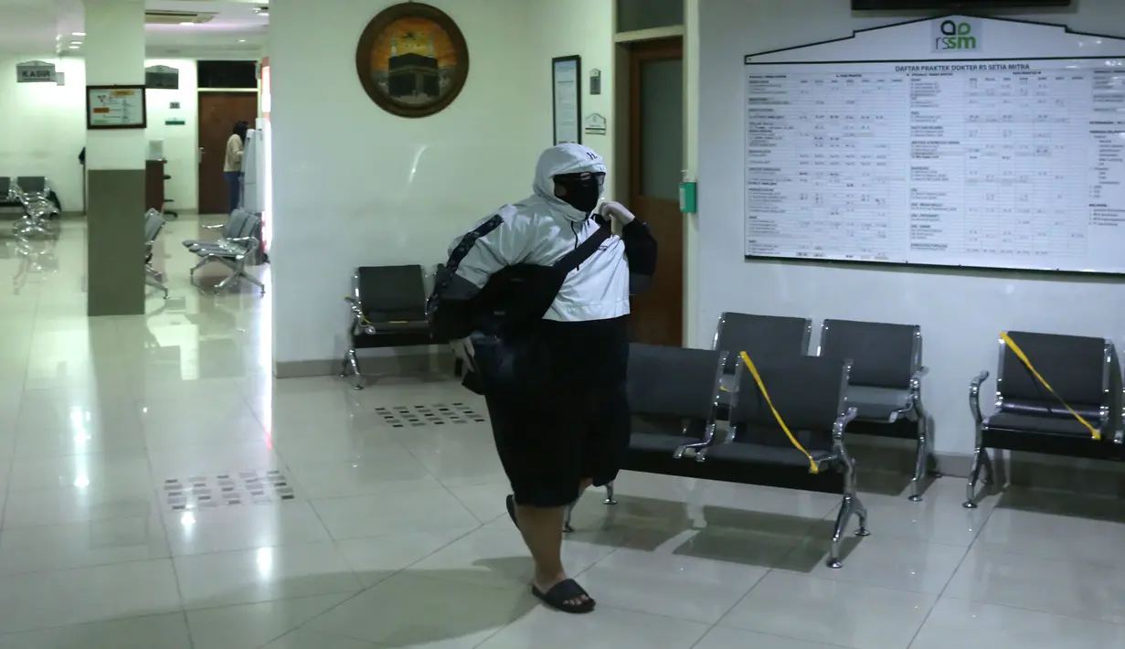 Igor Saykoji melayat Glenn Fredly di RS (Deki Prayoga/Dream.co.id)