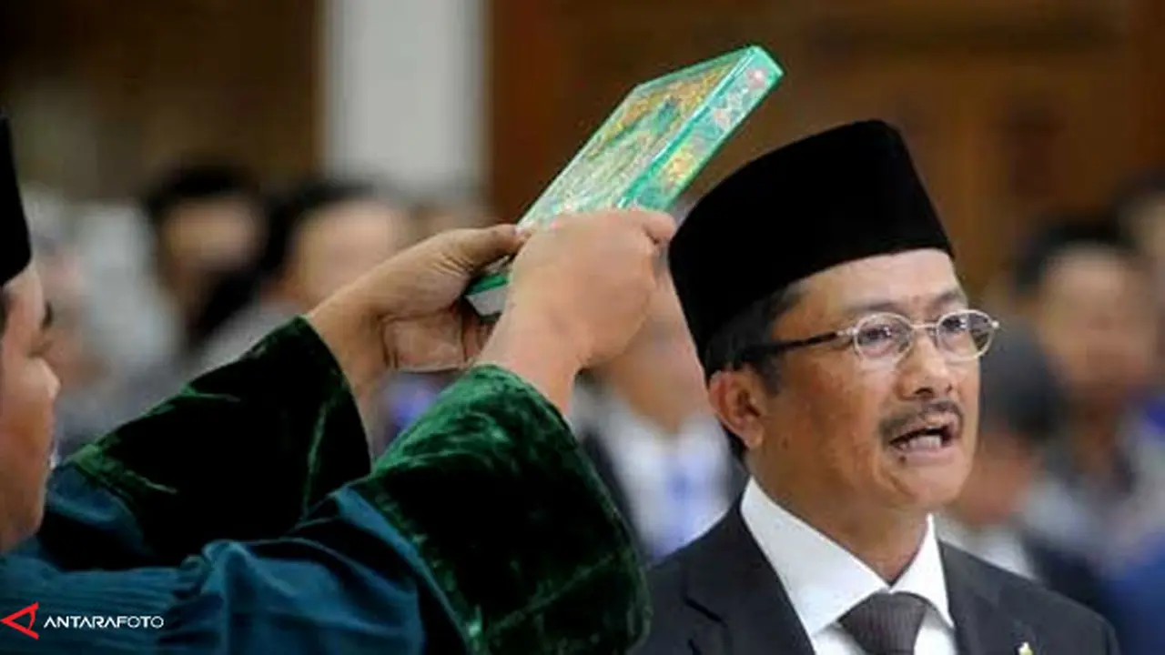 rudi-rubiandi-disumpah130814b.jpg