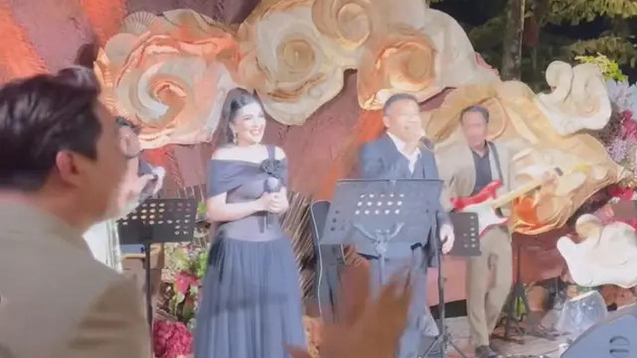 9 Tampilan Formal Para Selebritis Hadir di Resepsi Pernikahan Luna Maya dan Maxime Bouttier, dari Rossa hingga Marsha Timothy, Olla Ramlan