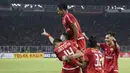 Para pemain Persija Jakarta merayakan gol yang dicetak Marko Simic ke gawang Arema FC pada laga Liga 1 di SUGBK, Jakarta, Sabtu (31/3/2018). Persija menang 3-1 atas Arema FC. (Bola.com/Vitalis Yogi Trisna)