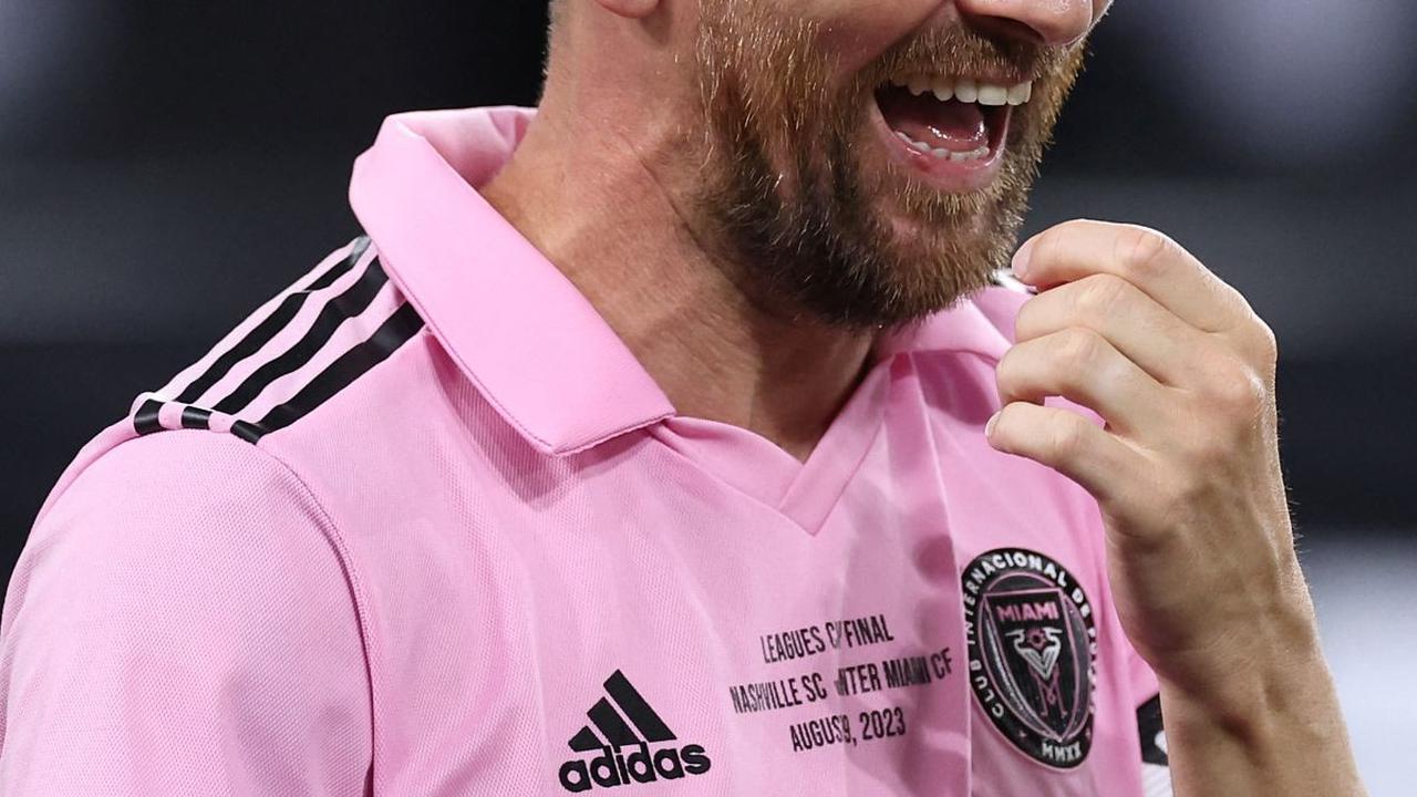 Kemenangan perdana Inter Miami ini, tentunya membuat Lionel Messi semakin bersinar setelah sukses mengantar Inter Miami menjuarai Leagues Cup 2023 alias kompetisi antarklub Liga Amerika Serikat dan Meksiko.