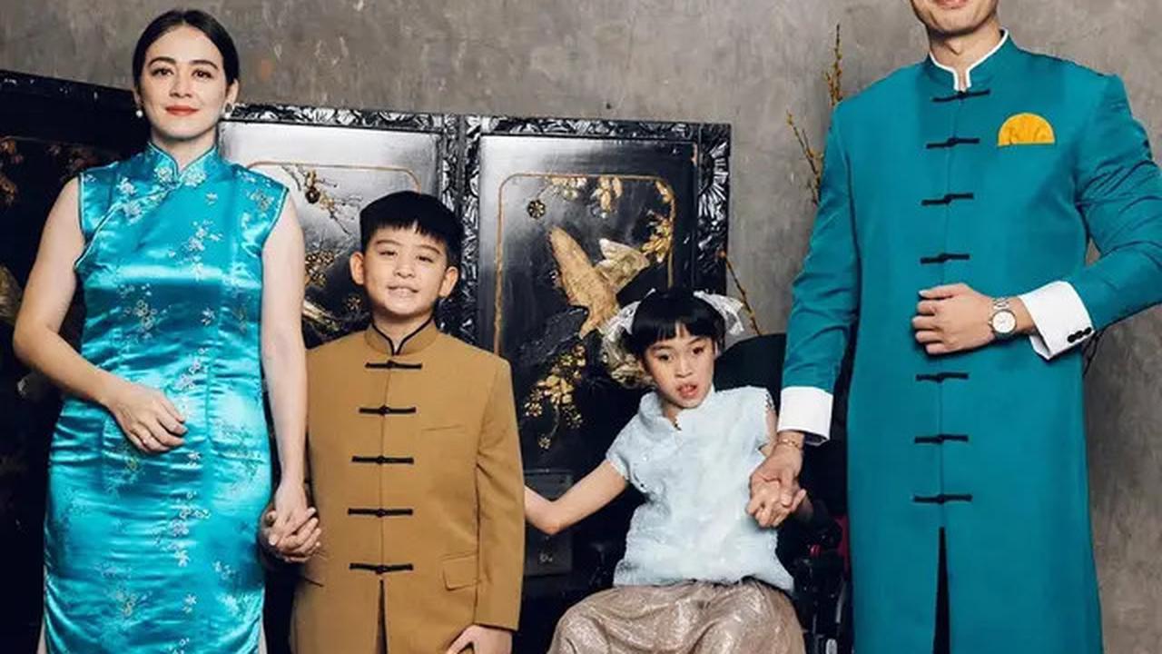 10 Artis Rayakan Imlek 2025 Bareng Keluarga, Semangat Sambut Tahun Baru