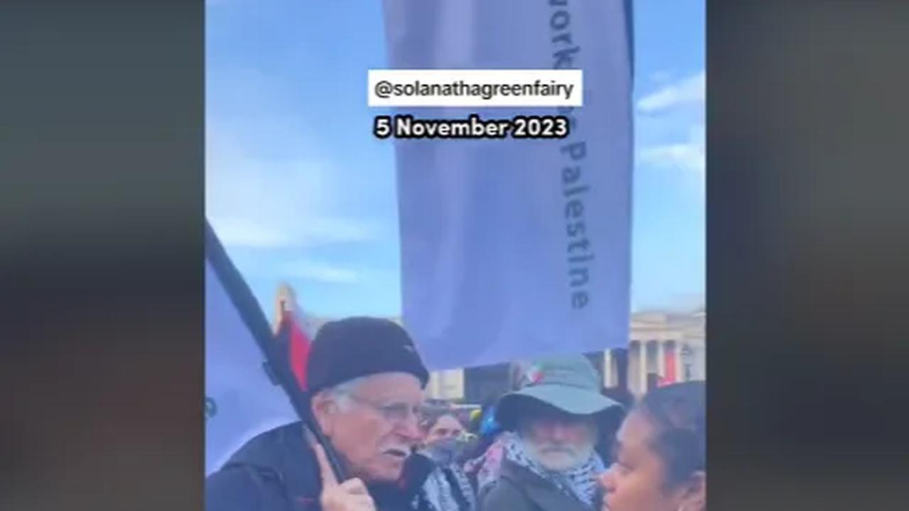 Lebih lanjut, Ia menjelaskan bahwa pemerintah Inggris mendukung genosida yang terjadi. Pihaknya juga memberikan dana serta senjata untuk Israel. <br>