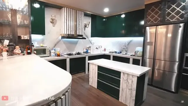 Potret dapur rumah Anang dan Ashanty (Sumber: YouTube/The Hermansyah A6)