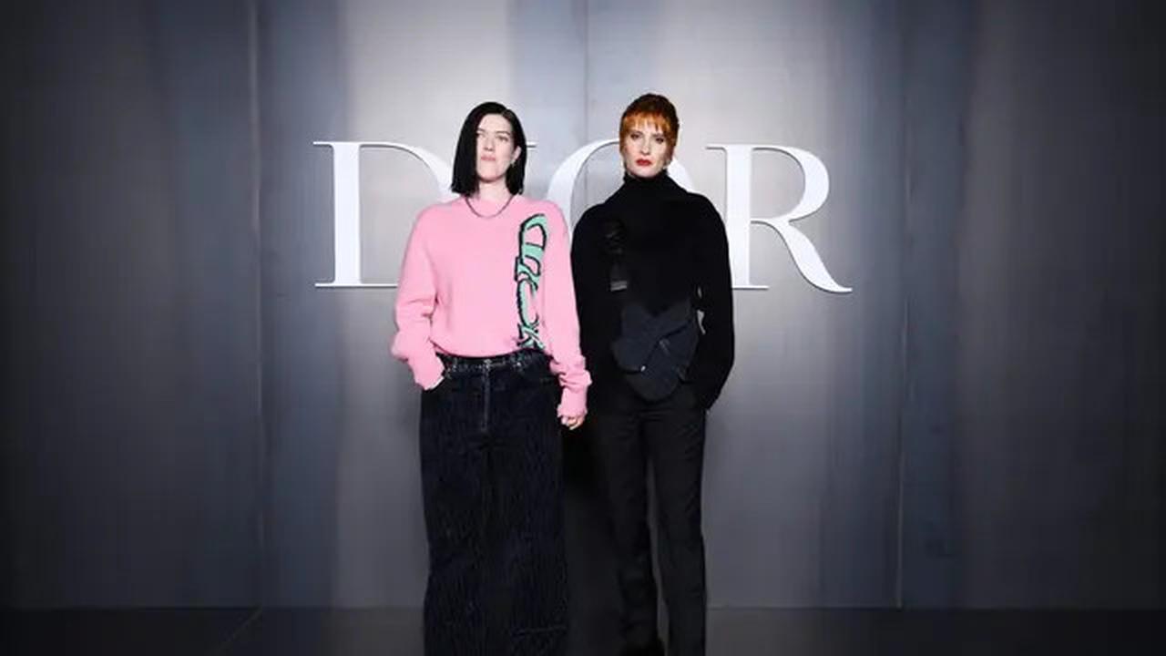 Adu Gaya Semi Maskulin Seleb Wanita di Dior Men's Winter 2025 Show, Han So Hee hingga Gwendoline Christie