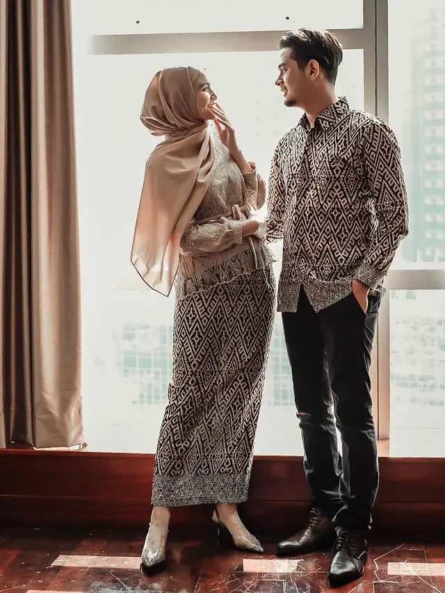 Hamil Anak Kedua, Ini 6 Potret Mesra Miqdad Addausy dan Nadya Fricella