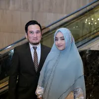 Teuku Firmansyah dan Cindy Fatika Sari. (Adrian Putra/Bintang.com)