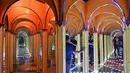 Orang-orang mengunjungi museum 3D di Jakarta, Minggu (7/11/2021). Museum 3D tersebut dibuka kembali setelah pelonggaran pembatasan Covid-19. (AFP/Adek Berry)