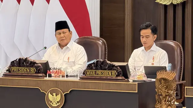 Presiden Prabowo Subianto menggelar sidang kabinet paripurna ke-8 bersama jajaran menteri dan kepala badan di Kantor Presiden Jakarta, Rabu (6/8/2025).