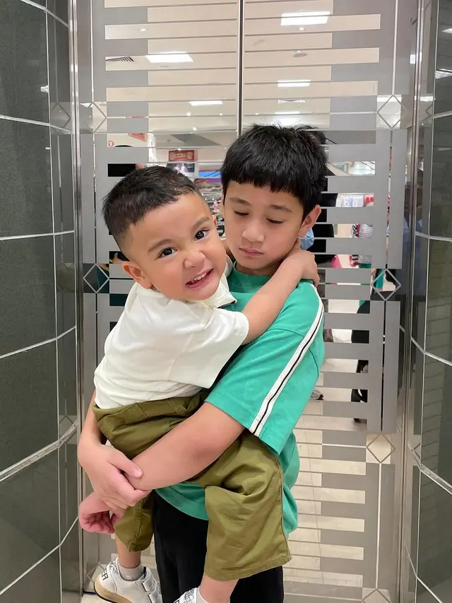 Potret Bromance Rafathar dan Rayyanza Kompak Main Bareng (instagram/raffinagita1717).