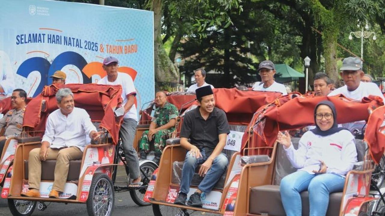 200 Pengemudi Becak Lansia Trenggalek Terima Bantuan Becak Listrik Presiden Prabowo