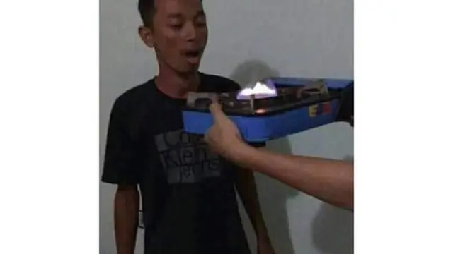 Super Kocak, 8 Aksi Absurd Orang-Orang ini Malah Bikin Kita Malu Sendiri
