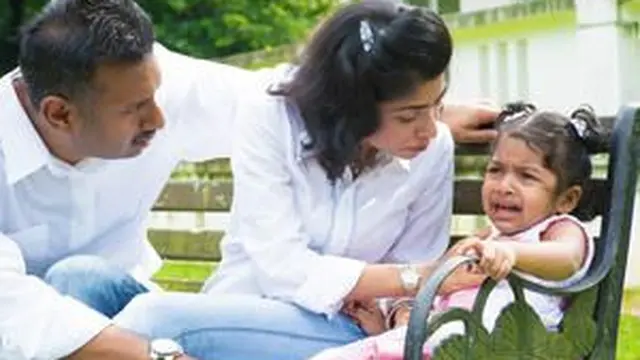 Ilustrasi Menghibur Anak. (foto: Pinterest/Parents).