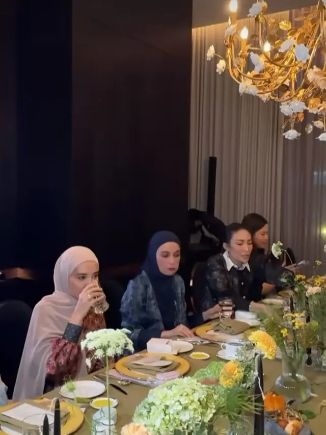 Potret buka puasa bersama Geng Cendol (Sumber: Instagram/@shireensungkar)