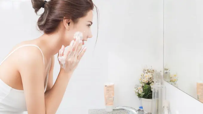 Kandungan facial wash untuk perawatan wajah maksimal