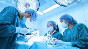 Terobosan Medis di Inggris, Operasi Otak dengan Bantuan AI Pertama di Dunia