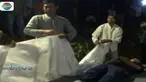 Suasana lomba memasang kain kafan berlangsung meriah meski agak terkesan menyeramkan.