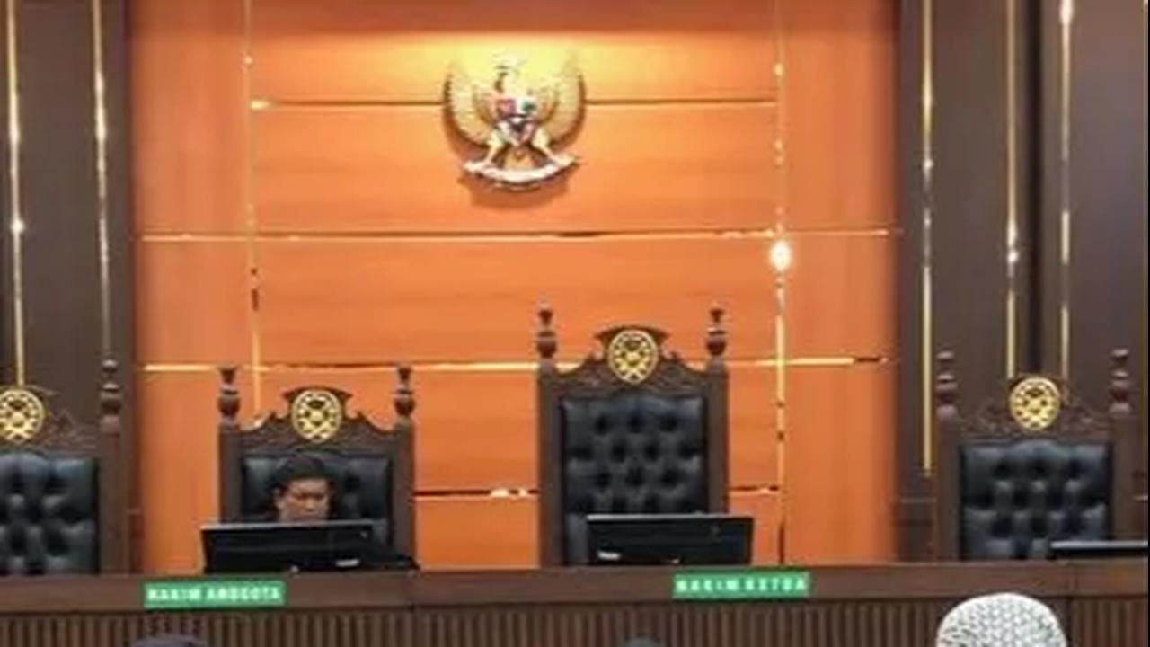 "Ya, PK diajukan yang bersangkutan," ungkap Humas Pengadilan Negeri (PN) Palembang Eddy Pahlawy, Selasa (17/10).<br>